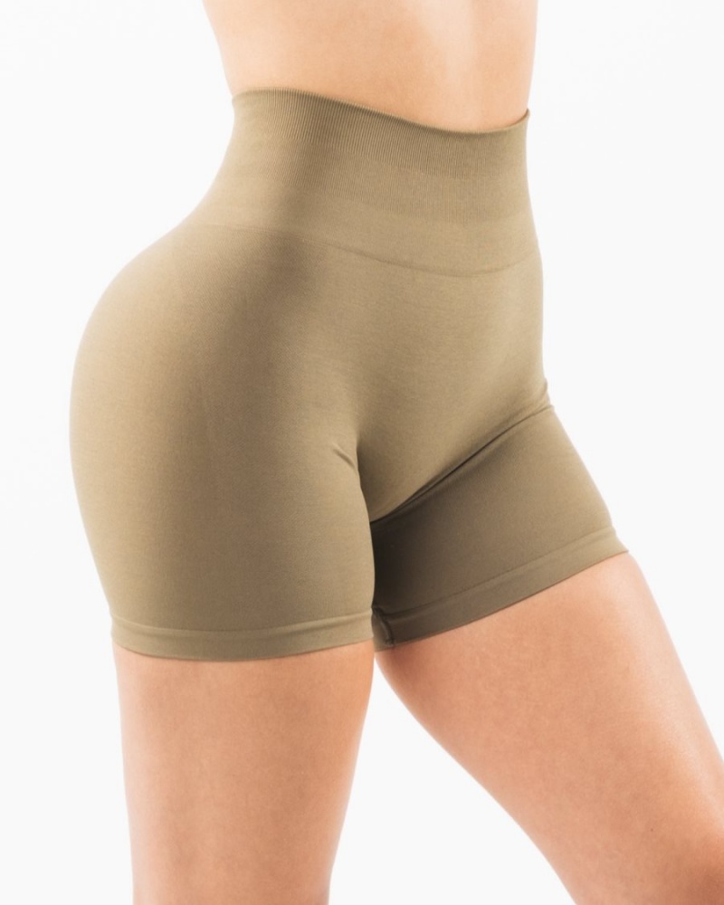 Alphalete Amplify Lyhyt 4.5" Naisten Shortsit Willow | SBWVY-4263