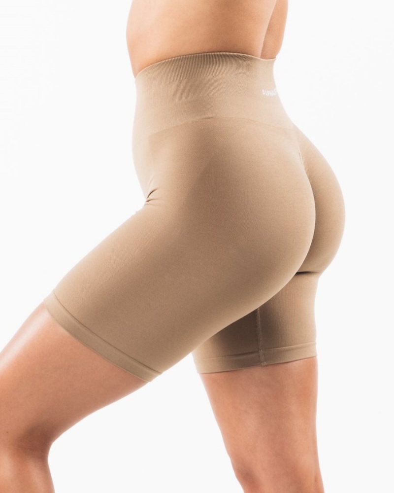 Alphalete Amplify Lyhyt 6.5” Naisten Shortsit Chai | GBVJM-1654