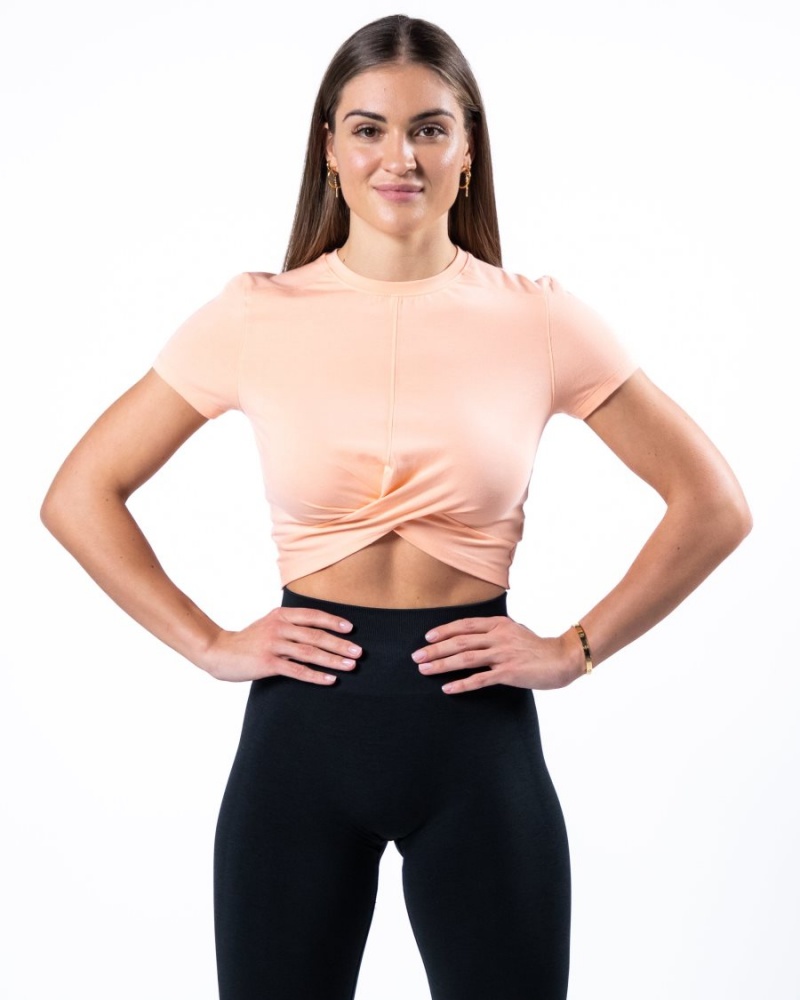 Alphalete Evo Twist Crop Naisten Paidat Koralli | ZTGXK-0513