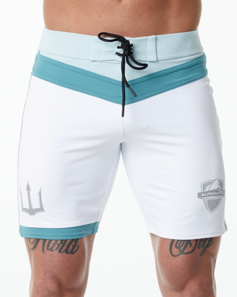 Alphalete Trident Kilpailu Lyhyt Miesten Boardshortsit Valkoinen | FKNPY-8302